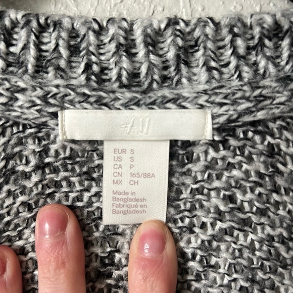 Oversized Knit Cardigan - Picture 5 of 5